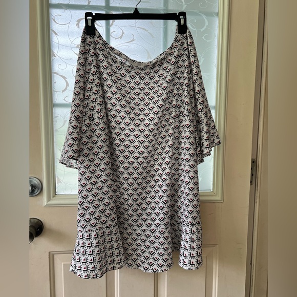 Loft Plus size 20 wide rounded neck ruffle short sleeve surprise back blouse. - Picture 1 of 9